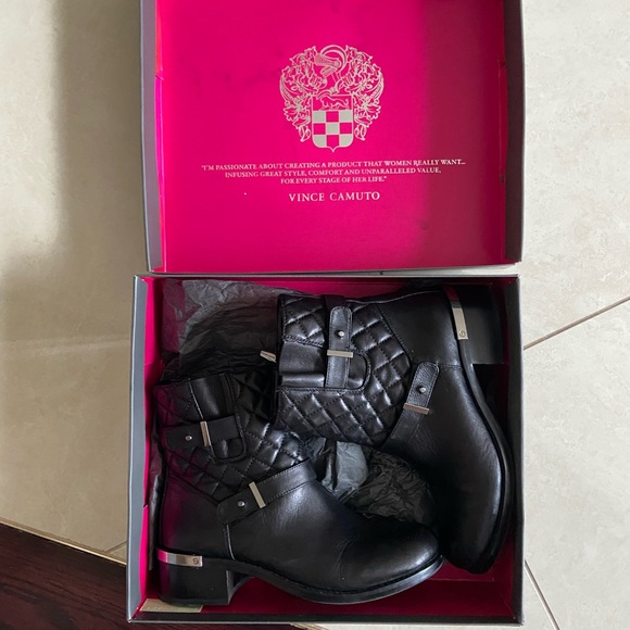 Vince Camuto Black Leather Quilted Moto Boots - Picture 7 of 8